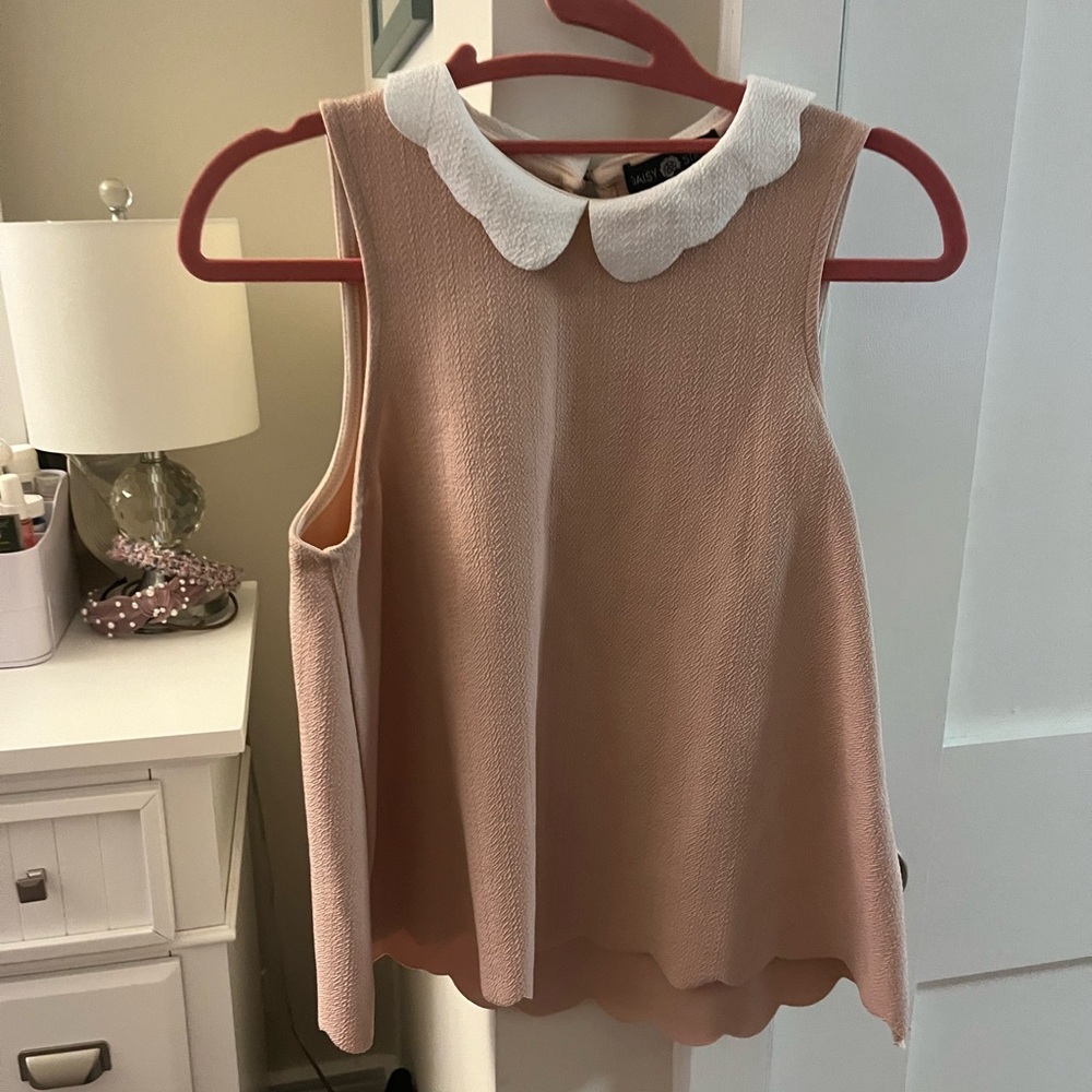 Blush pink tank top with scalloped details